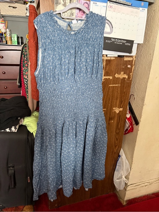 GAP Dresses & Skirts - GAP Blue Floral Sleeveless Midi Dress